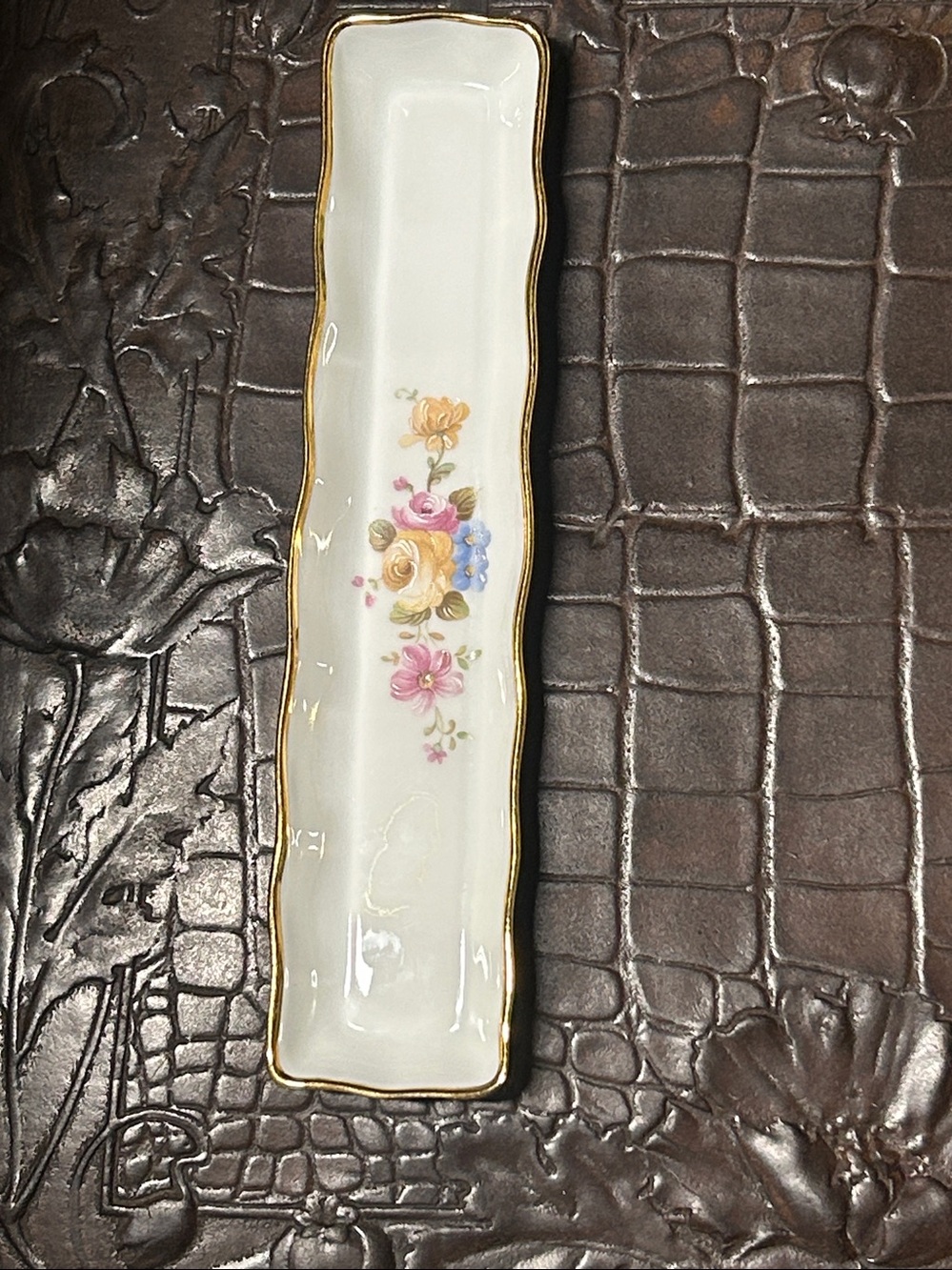 Limoges White Porcelain Vanity Tray with Gold Trim and Pastel Floral Motif - Picture 6 of 9